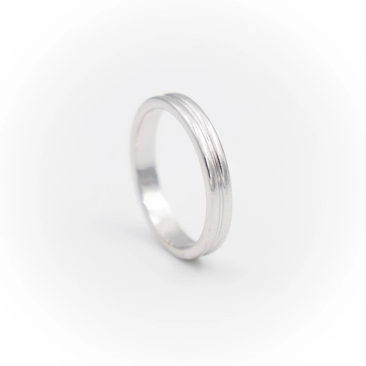Boucheron Bague Alliance Godron Platine 6 Boucheron Bague Alliance Godron Platine – Image 6
