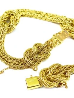 BOUCHERON Bracelet En Or 18 Carats, Modèle Noeud Marin, Signé Et Numéroté -Castafiore Boutique boucheron bracelet en or 18 carats modele noeud marin signe et numerote 790150