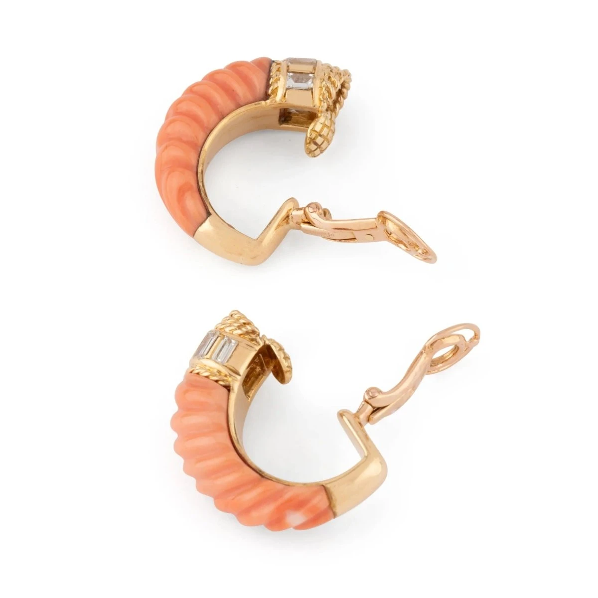 Boucles D'oreilles BOUCHERON Or Jaune, En Corail Et Diamants 9 Boucles D'oreilles BOUCHERON Or Jaune, En Corail Et Diamants – Image 9