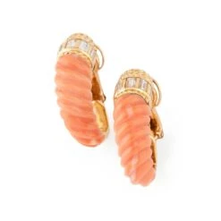 Boucles D'oreilles BOUCHERON Or Jaune, En Corail Et Diamants 13 Boucles D'oreilles BOUCHERON Or Jaune, En Corail Et Diamants -Castafiore Boutique boucles doreilles boucheron or jaune en corail et diamants 778033