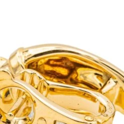 Boucles D'oreilles Clip CARTIER "Panthère" En Or Jaune, Or Blanc, Grenats Et Onyx -Castafiore Boutique boucles doreilles cartier panthere en or jaune et or blanc 278016