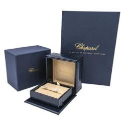 Boucles D'oreilles CHOPARD "Happy Diamonds" En Or Blanc Et Diamants -Castafiore Boutique boucles doreilles chopard happy diamonds en or blanc et diamants 970659