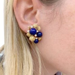 Miller Boucles D'oreilles Clip CHAUMET En Or Jaune, Lapis-lazuli Et Diamants -Castafiore Boutique boucles doreilles clip chaumet en or jaune lapis lazuli et diamants 360144