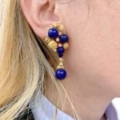 Miller Boucles D'oreilles Clip CHAUMET En Or Jaune, Lapis-lazuli Et Diamants -Castafiore Boutique boucles doreilles clip chaumet en or jaune lapis lazuli et diamants 538329