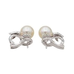 Boucles D'oreilles Clip En Or Blanc, Perles Et Diamants -Castafiore Boutique boucles doreilles clip en or blanc perles et diamants 149461