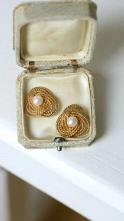 Boucles D'Oreilles Clip Gubelin Or Torsadé Et Perles -Castafiore Boutique boucles doreilles clip gubelin or torsade et perles 976370