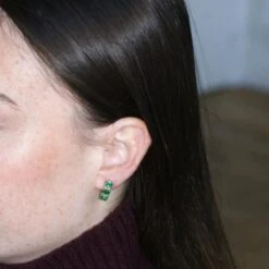 Boucles D'oreilles Clips En Or Jaune, émeraudes Et Diamants -Castafiore Boutique boucles doreilles clips en or jaune emeraudes et diamants 237526