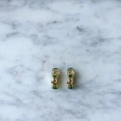 Boucles D'oreilles Clips En Or Jaune, émeraudes Et Diamants -Castafiore Boutique boucles doreilles clips en or jaune emeraudes et diamants 756583