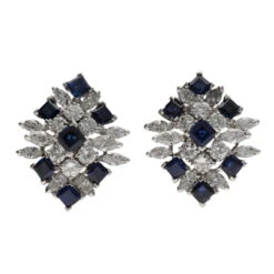 Boucles D'oreilles Clips PIAGET En Platine, Saphirs Et Diamants
