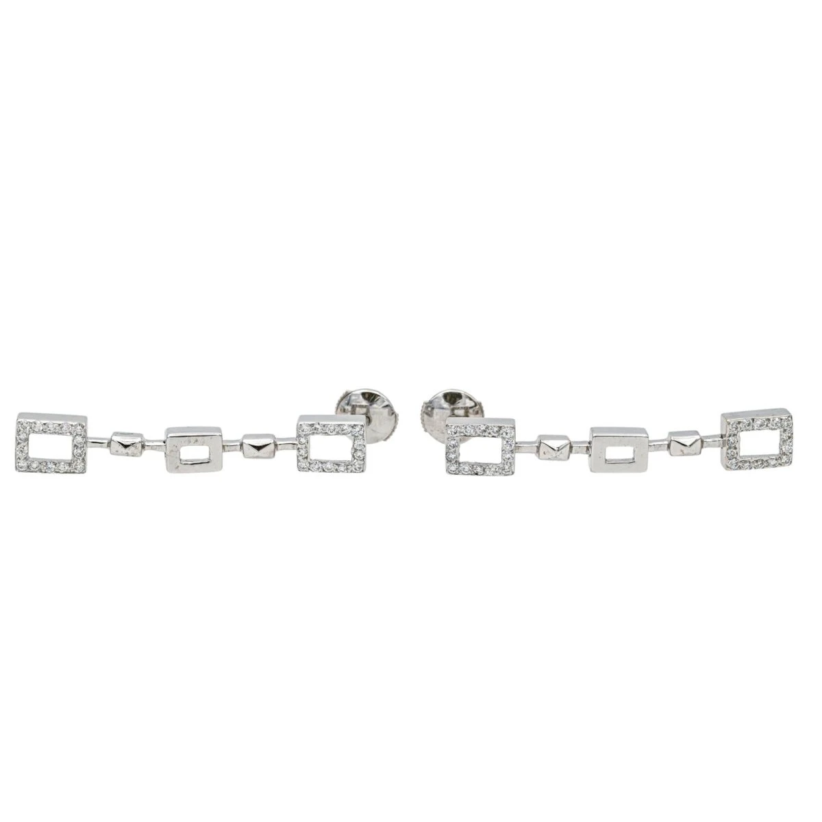 Boucles D'oreilles Clous En Or Blanc Et Diamants 4 Boucles D'oreilles Clous En Or Blanc Et Diamants – Image 4