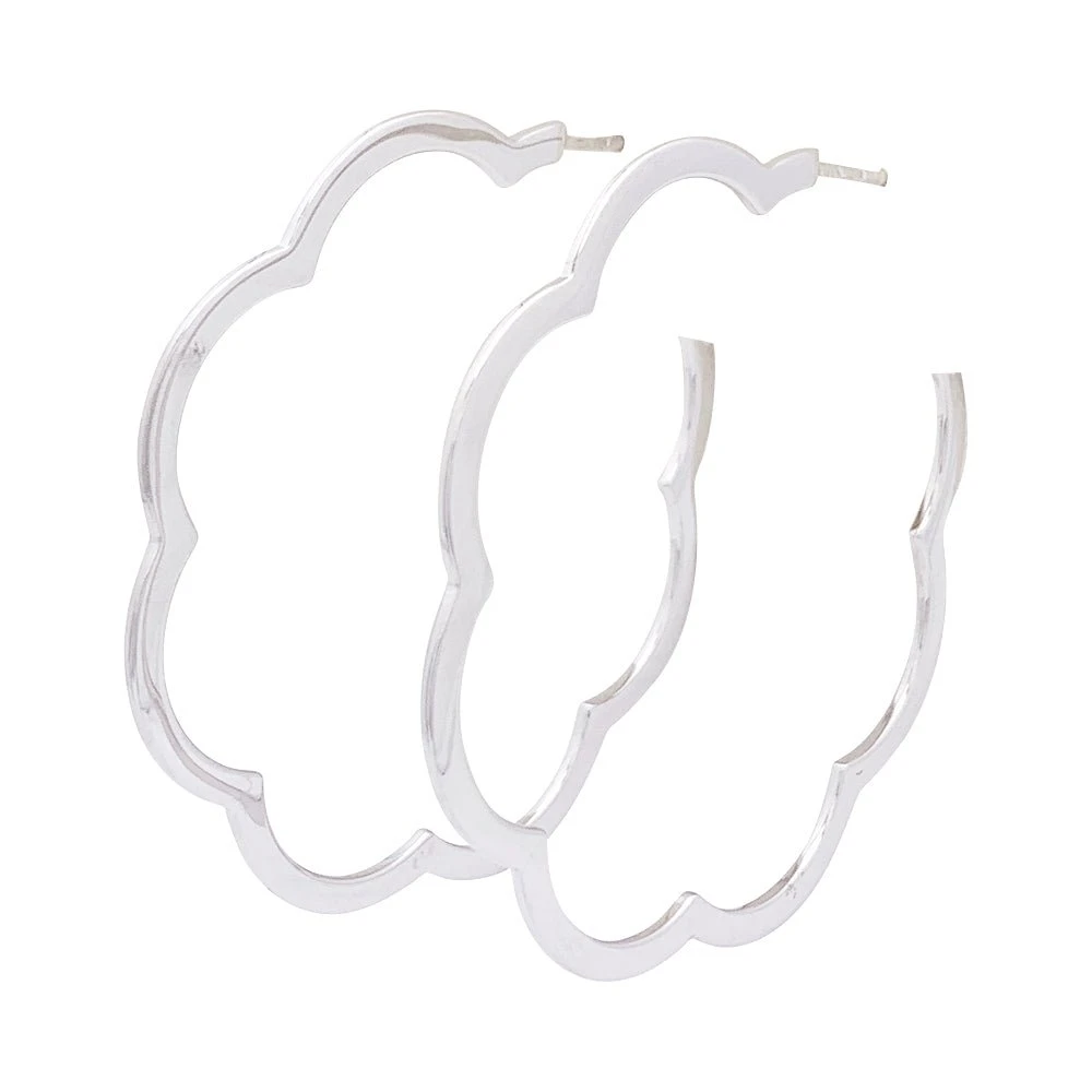 Miller Boucles D'oreilles Créoles CHANEL "Profil De Camélia" En Or Blanc 1 Miller Boucles D'oreilles Créoles CHANEL "Profil De Camélia" En Or Blanc