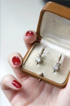 Boucles D'oreilles Dormeuses Anciennes Diamants 1,10 Ct -Castafiore Boutique boucles doreilles dormeuses anciennes diamants 110 ct 632033