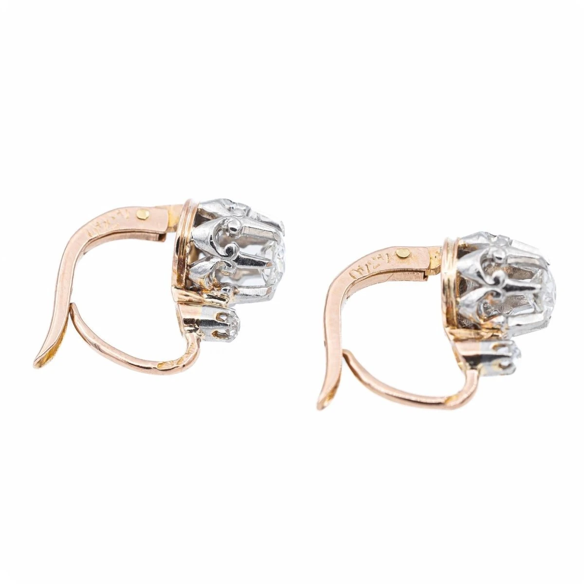 Boucles D'oreilles Dormeuses En Or Blanc, Or Rose Et Diamants 5 Boucles D'oreilles Dormeuses En Or Blanc, Or Rose Et Diamants – Image 5