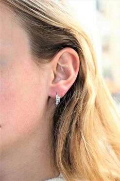 Boucles D'oreilles En Or Blanc Et En Diamants -Castafiore Boutique boucles doreilles en or blanc et en diamants 210053