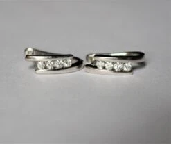 Boucles D'oreilles En Or Blanc Et En Diamants -Castafiore Boutique boucles doreilles en or blanc et en diamants 226964
