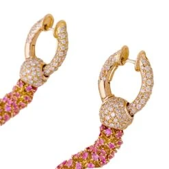 Miller Boucles D'oreilles En Or Jaune, Saphirs Roses Et Diamants -Castafiore Boutique boucles doreilles en or jaune saphirs roses et diamants 290093