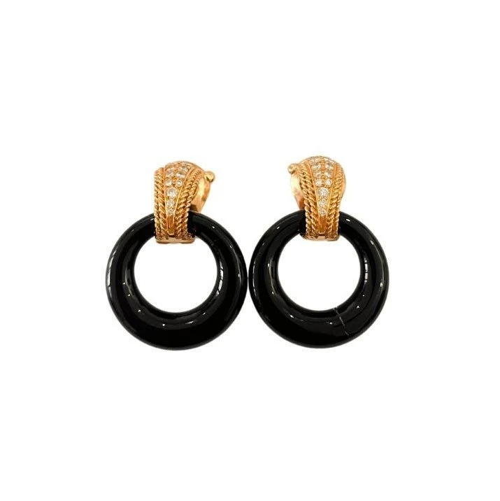 Boucles D'oreilles Interchangeables VAN CLEEF & ARPELS En Or Jaune, Onyx, Corail Blanc Et Diamants 5 Boucles D'oreilles Interchangeables VAN CLEEF & ARPELS En Or Jaune, Onyx, Corail Blanc Et Diamants – Image 5