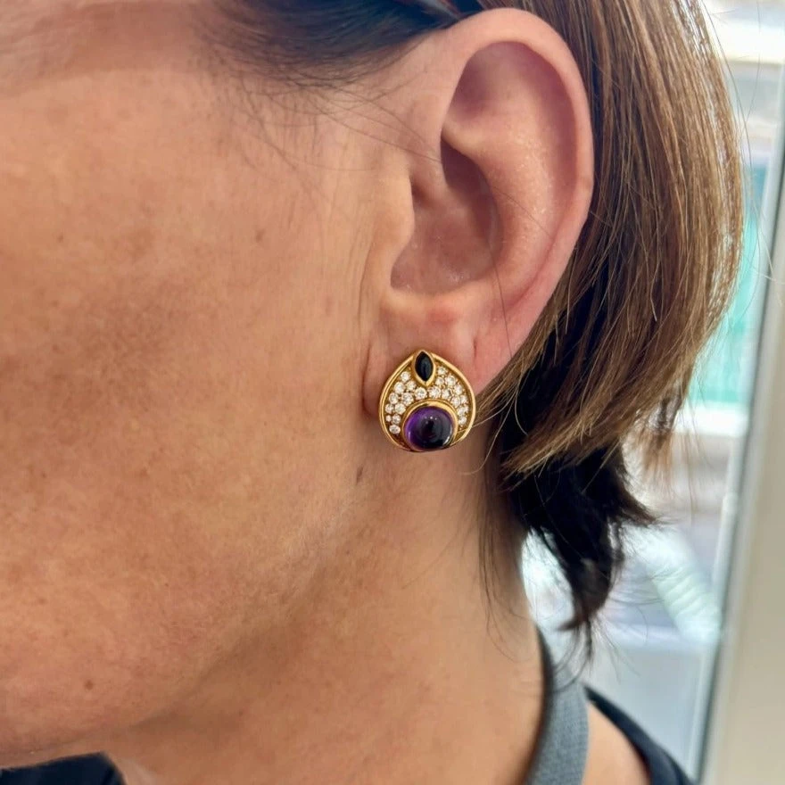Boucles D'oreilles MARINA B "Pneu" En Or Jaune, Améthystes, Onyx Et Diamants 4 Boucles D'oreilles MARINA B "Pneu" En Or Jaune, Améthystes, Onyx Et Diamants – Image 4