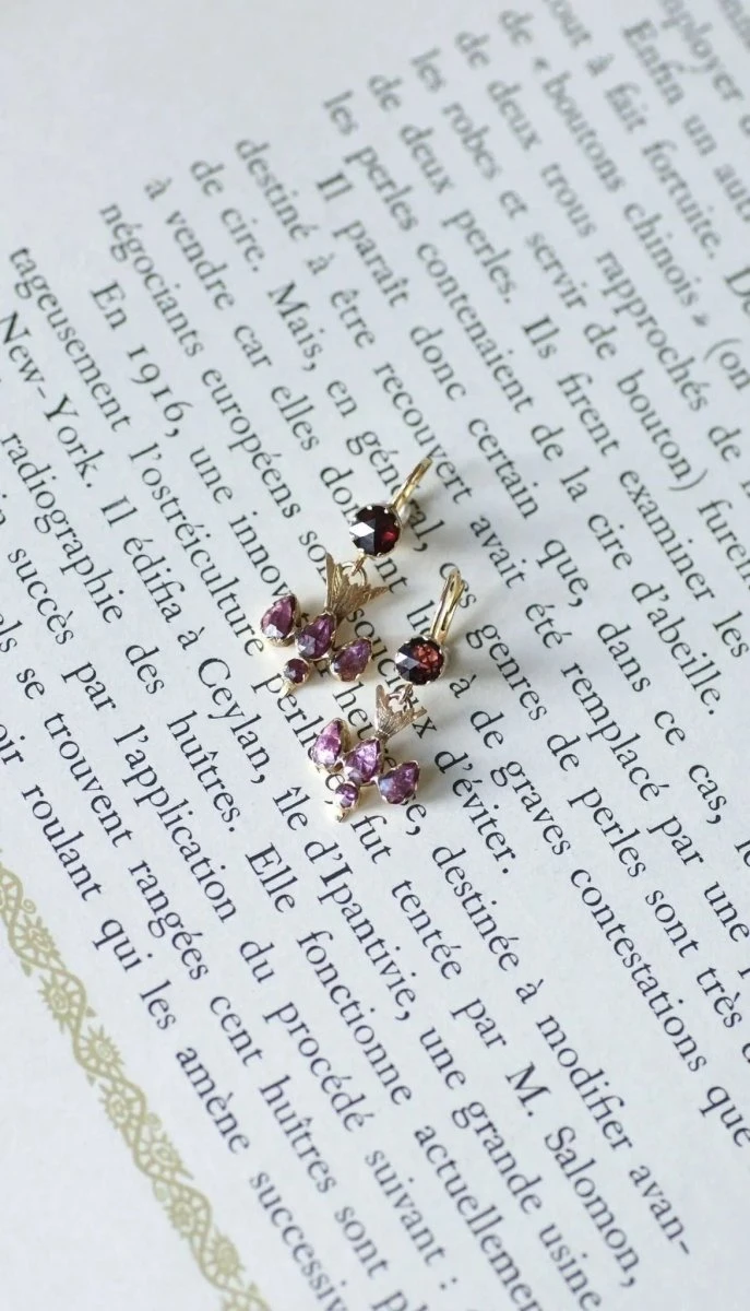 Boucles D'oreilles Pendantes Colombes Grenats 1 Boucles D'oreilles Pendantes Colombes Grenats