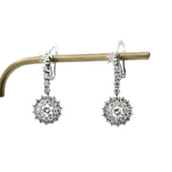Boucles D'oreilles Pendantes En Or Blanc Et Diamants