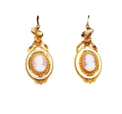 Boucles D'oreilles Pendantes En Or Jaune, Camée Et Agate -Castafiore Boutique boucles doreilles pendantes en or jaune camee et agate 634443
