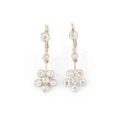 Boucles D'oreilles Pendantes Fleurs En Or Jaune Et Diamants