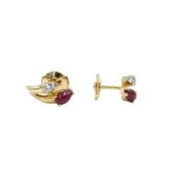 Boucles D'oreilles Puces En Or Jaune, Rubis Et Diamant -Castafiore Boutique boucles doreilles puces en or jaune rubis et diamant 784434