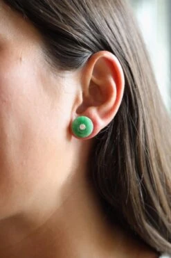 Boucles D'oreilles Puces En Or Jaunes, Jades Jadéite Et Diamants 13 Boucles D'oreilles Puces En Or Jaunes, Jades Jadéite Et Diamants -Castafiore Boutique boucles doreilles puces en or jaunes jades jadeite et diamants 413795