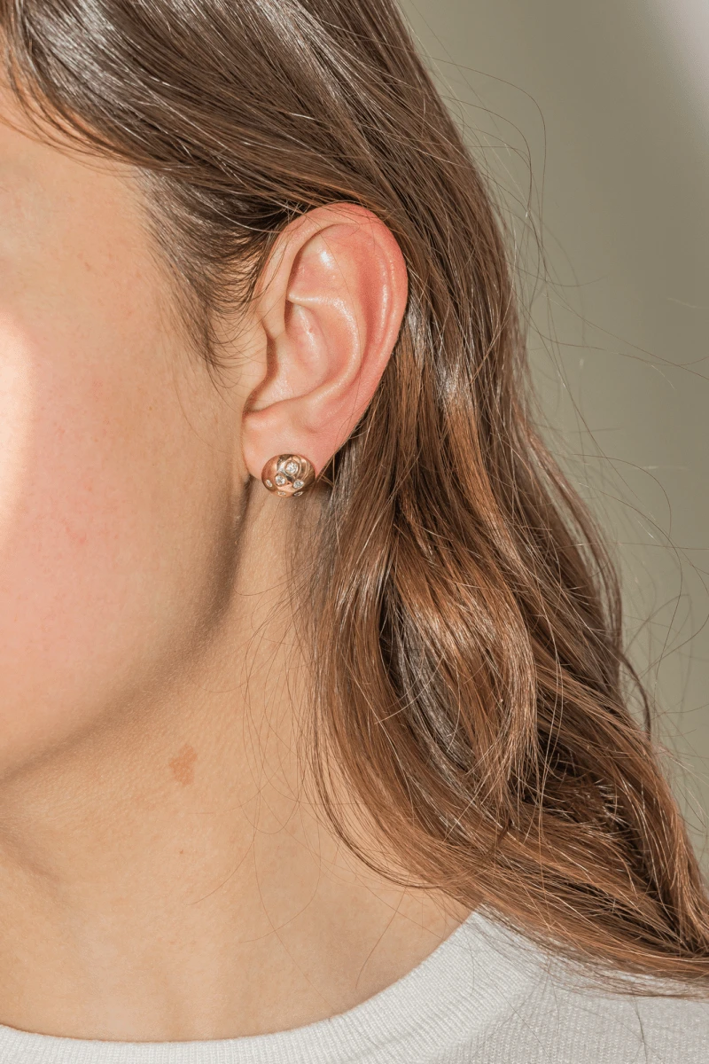 Boucles D'oreilles Puces En Or Rose Et Diamant 2 Boucles D'oreilles Puces En Or Rose Et Diamant – Image 2