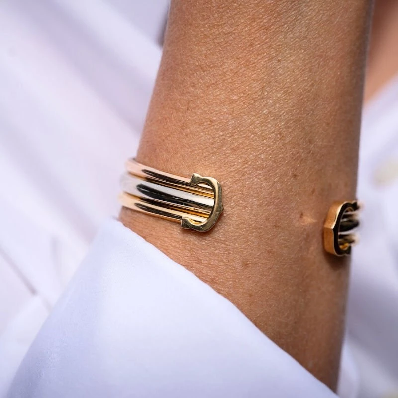 Bracelet CARTIER "Double C Trinity" Trois Ors 2 Bracelet CARTIER "Double C Trinity" Trois Ors – Image 2
