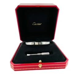 Bracelet Jonc CARTIER "Love" En Or Blanc Et Diamants -Castafiore Boutique bracelet cartier love en or blanc et diamants 625021