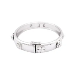 Miller Bracelet CHANEL "Trois Symboles" En Or Blanc Et Diamants. -Castafiore Boutique bracelet chanel trois symboles or blanc diamants 830628