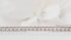 Bracelet De Luxe En Or Blanc Et Diamants 3,20 Carats -Castafiore Boutique bracelet de luxe en or blanc et diamants 320 carats 132557