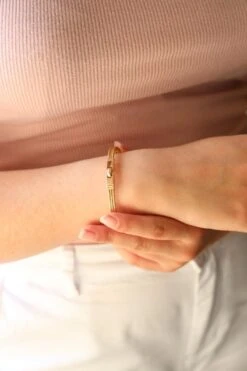 Bracelet En Or Jaune Texturé -Castafiore Boutique bracelet en or jaune texture 616196