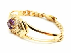 Bracelet Géométrique En Or Jaune, Améthyste Et Diamants 22 Bracelet Géométrique En Or Jaune, Améthyste Et Diamants -Castafiore Boutique bracelet geometrique en or jaune amethyste et diamants 215014