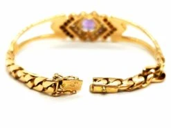 Bracelet Géométrique En Or Jaune, Améthyste Et Diamants 19 Bracelet Géométrique En Or Jaune, Améthyste Et Diamants -Castafiore Boutique bracelet geometrique en or jaune amethyste et diamants 298653