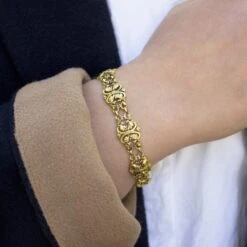 Bracelet Gourmette En Or Jaune, Style Art Nouveau -Castafiore Boutique bracelet gourmette en or jaune style art nouveau 188474
