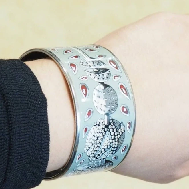 Bracelet Hermès Manchette En Métal Argenté à Décor 2 Bracelet Hermès Manchette En Métal Argenté à Décor – Image 2