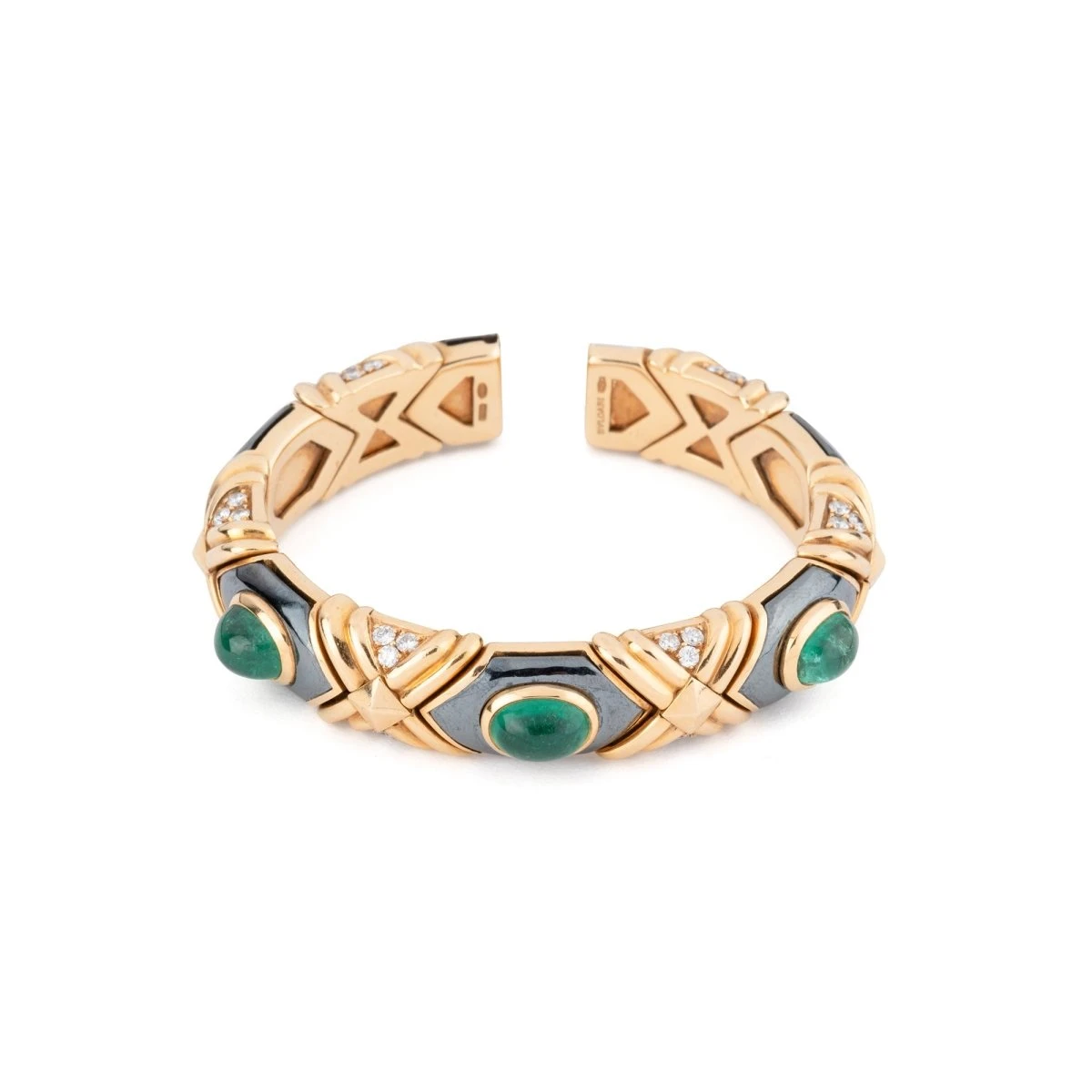 Bracelet Jonc BULGARI En Or Jaune, Hématite, émeraudes Et Diamants 1 Bracelet Jonc BULGARI En Or Jaune, Hématite, émeraudes Et Diamants