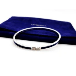 Bracelet Jonc CHAUMET "Liens Evidence", Or Blanc Et Diamants -Castafiore Boutique bracelet jonc chaumet liens evidence or blanc et diamants 964638