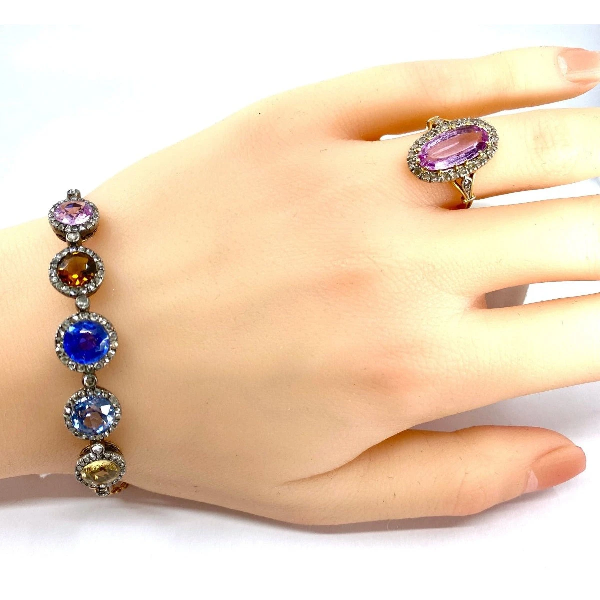 Bracelet Jonc En Or 18 Carats, Multipierres: Saphir,topazes,citrine. Epoque Napoléon III 13 Bracelet Jonc En Or 18 Carats, Multipierres: Saphir,topazes,citrine. Epoque Napoléon III – Image 13