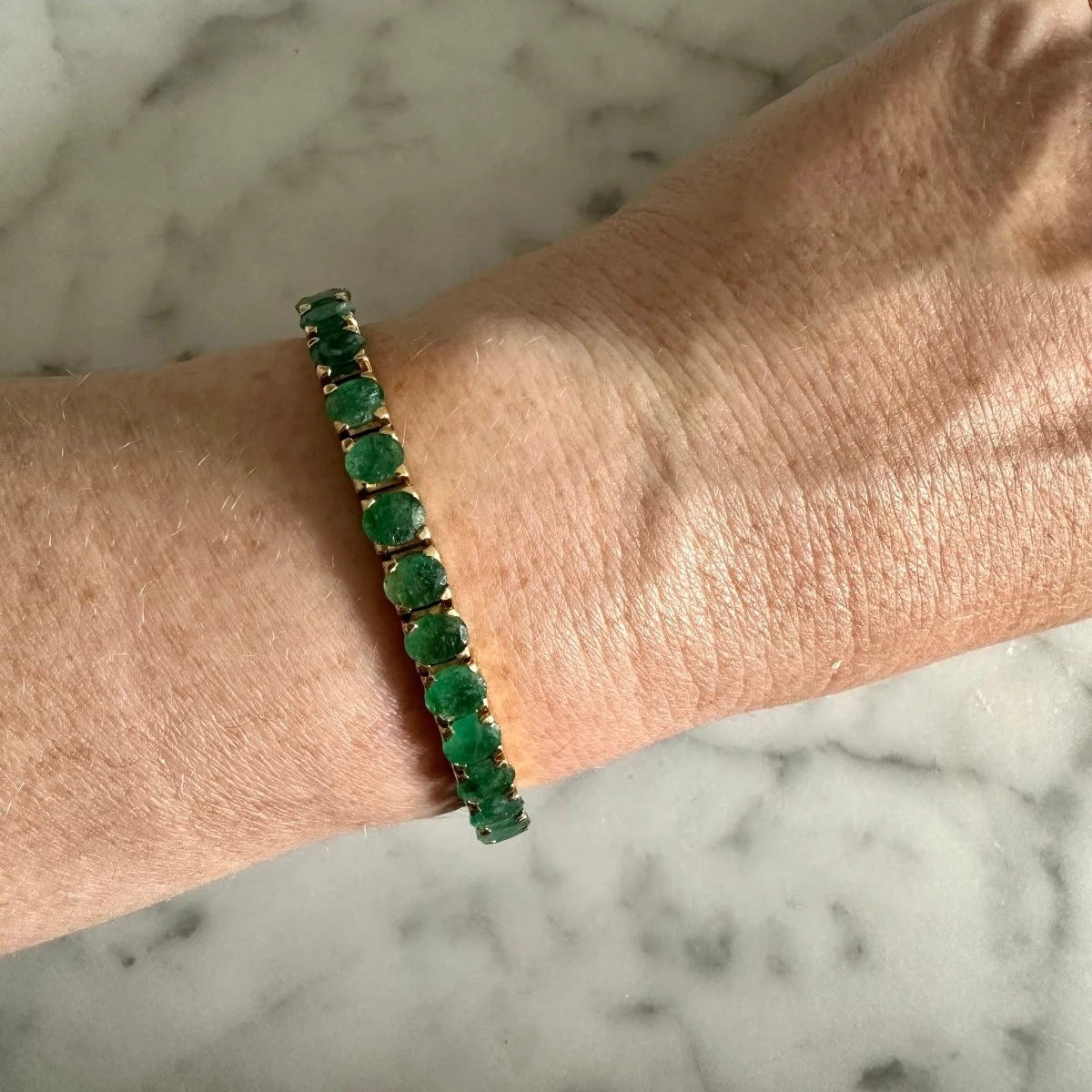 Bracelet Jonc En Or Jaune Et émeraudes 2 Bracelet Jonc En Or Jaune Et émeraudes – Image 2