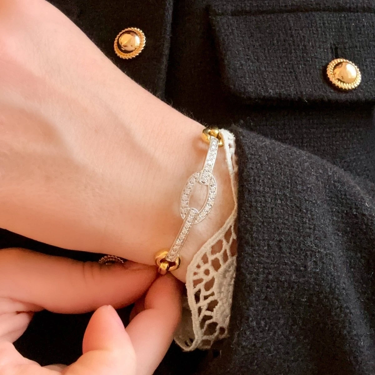 Bracelet Jonc En Or Jaune, Or Blanc Et Diamants 2 Bracelet Jonc En Or Jaune, Or Blanc Et Diamants – Image 2