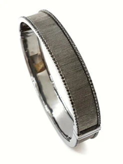 Bracelet Jonc ETERNAMÉ "Lunaria", En Or Noir Et Spinelle -Castafiore Boutique bracelet jonc etername lunaria en or noir et spinelle 614048