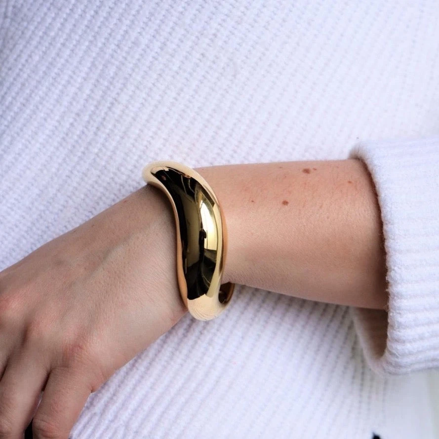 Bracelet Jonc FRED Mouvementé En Or Jaune 2 Bracelet Jonc FRED Mouvementé En Or Jaune – Image 2