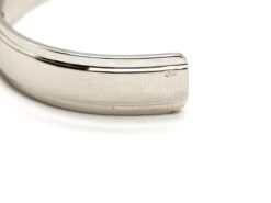 Bracelet Jonc PIAGET "Possession" En Or Blanc Et En Diamant -Castafiore Boutique bracelet jonc piaget possession en or blanc et en diamant 652208