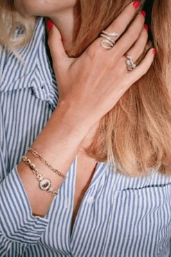 Bracelet Maille En Or Jaune, Rubis Et Diamants -Castafiore Boutique bracelet maille en or jaune rubis et diamants 935208