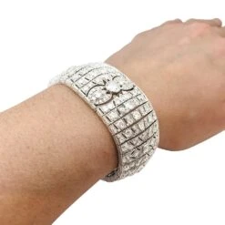 Miller Bracelet Manchette Art Déco En Platine Et Diamants -Castafiore Boutique bracelet manchette art deco en platine et diamants 703969