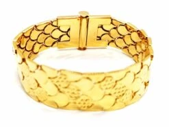 Bracelet Manchette écailles En Or Jaune -Castafiore Boutique bracelet manchette ecailles en or jaune 155197