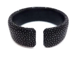 Bracelet Manchette En 2 Ors Et Galuchat Noir -Castafiore Boutique bracelet manchette love en 2 ors et galuchat noir 173130